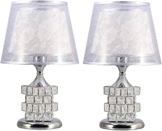 Brilla con estilo: Lámparas de mesa de cristal antiguas para elevar la decoración de tu hogar